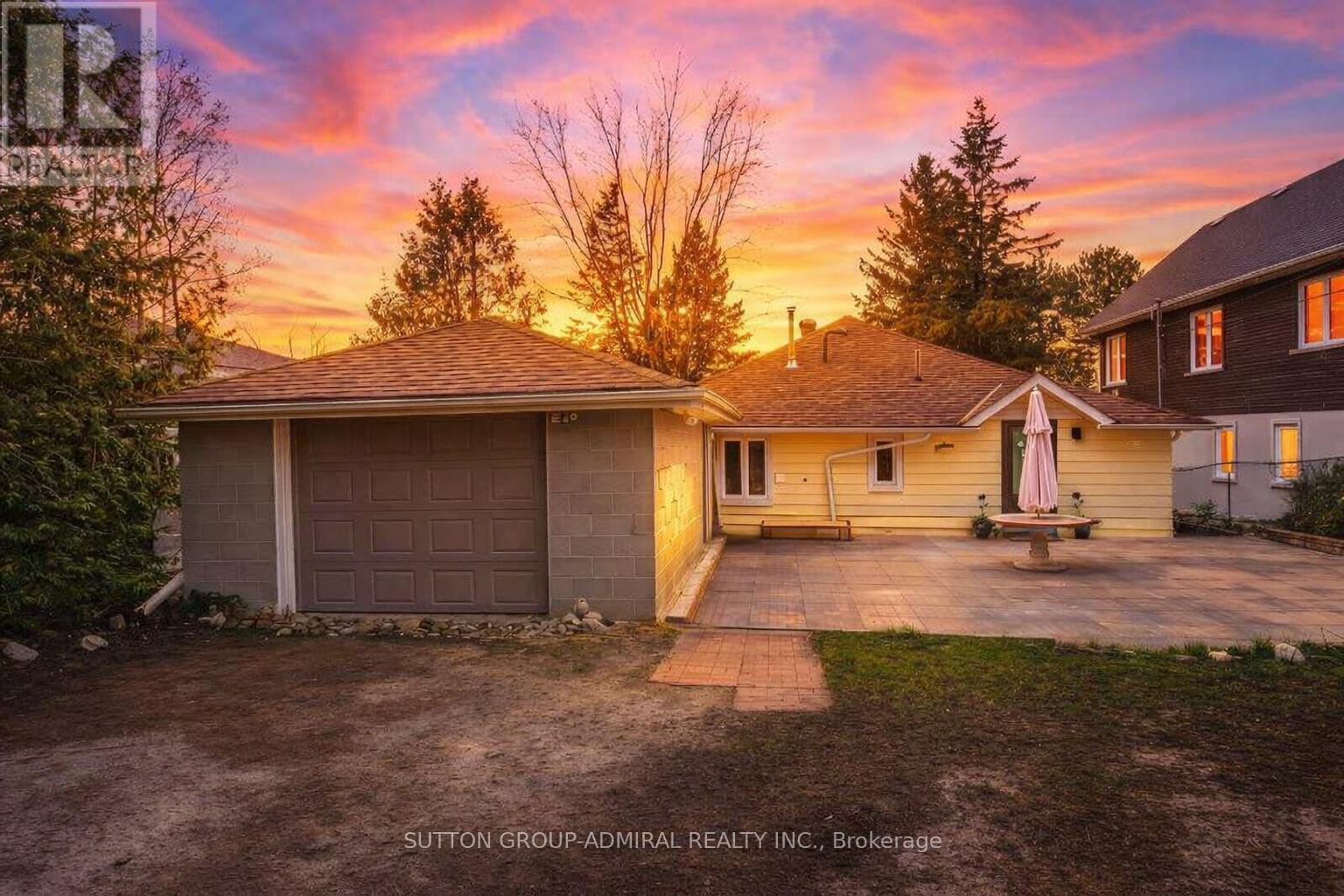 1074 RIVER ROAD E, Wasaga Beach, Ontario