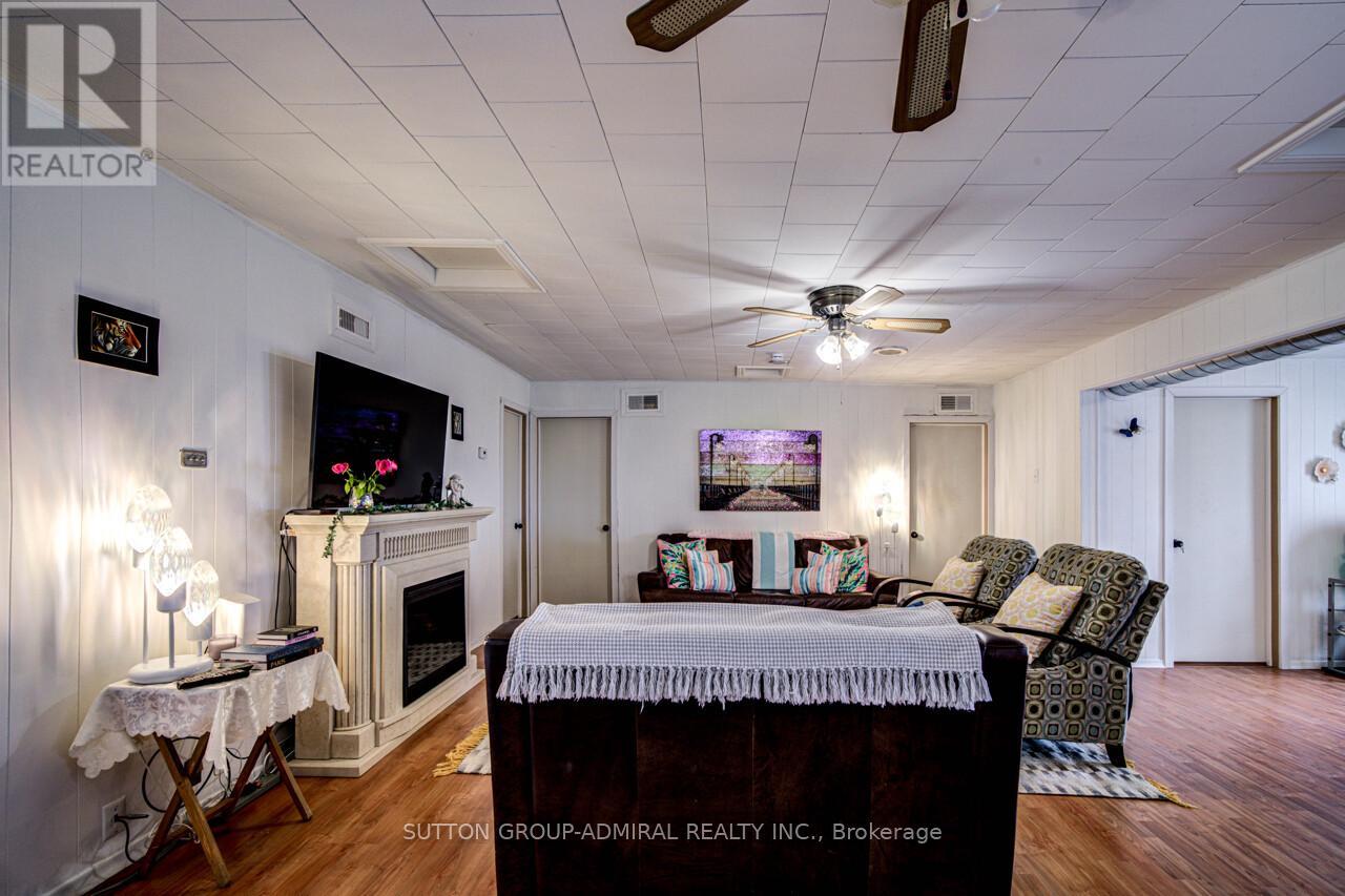 1074 River Road E, Wasaga Beach, Ontario  L9Z 2R1 - Photo 15 - S13083872