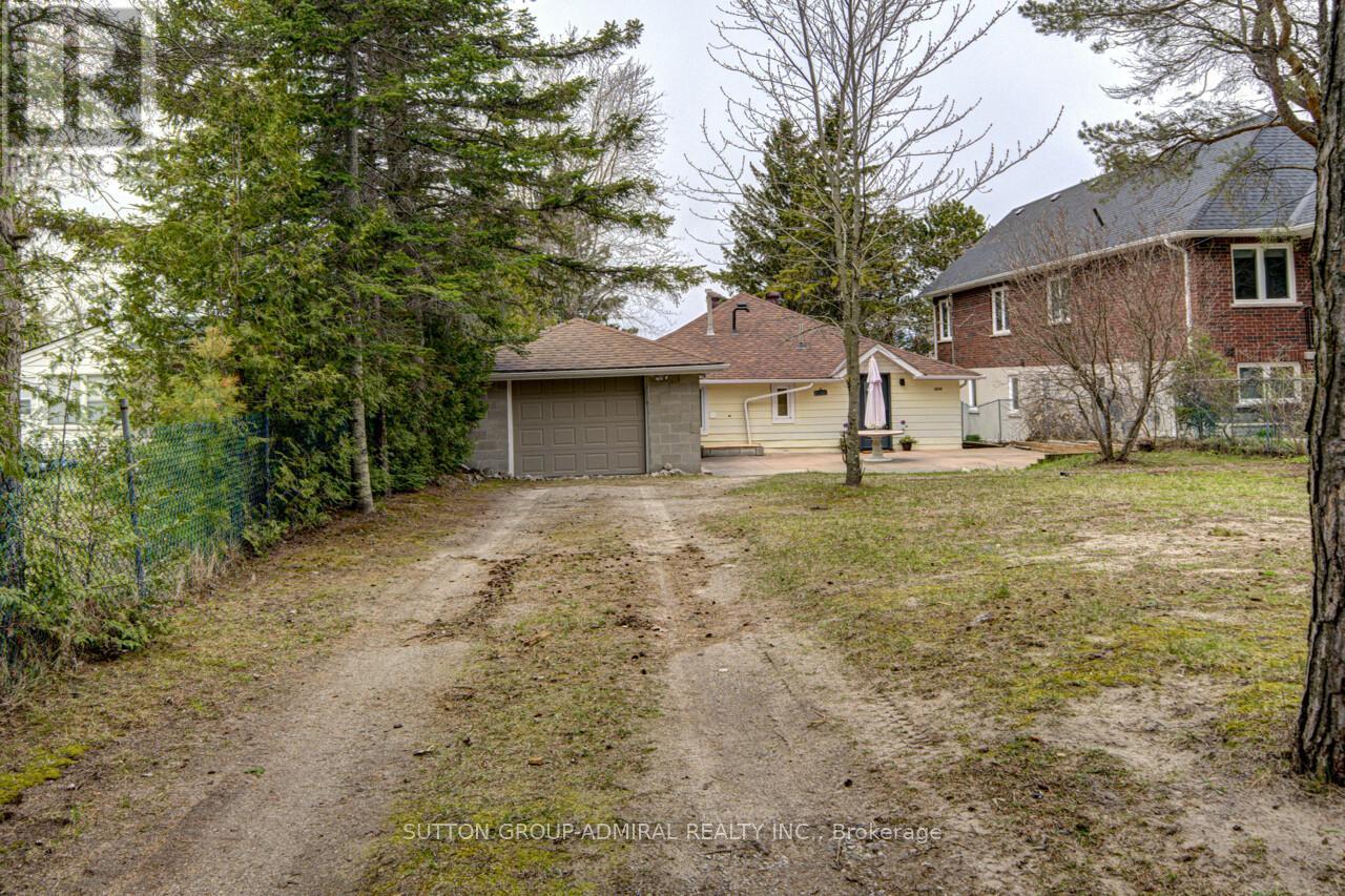 1074 River Road E, Wasaga Beach, Ontario  L9Z 2R1 - Photo 4 - S13083872