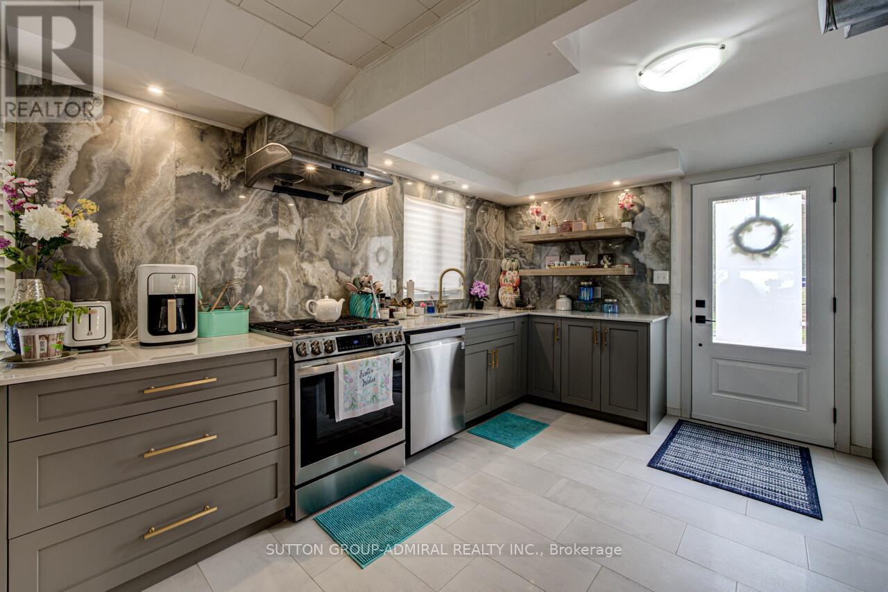1074 River Road E, Wasaga Beach, Ontario  L9Z 2R1 - Photo 6 - S13083872