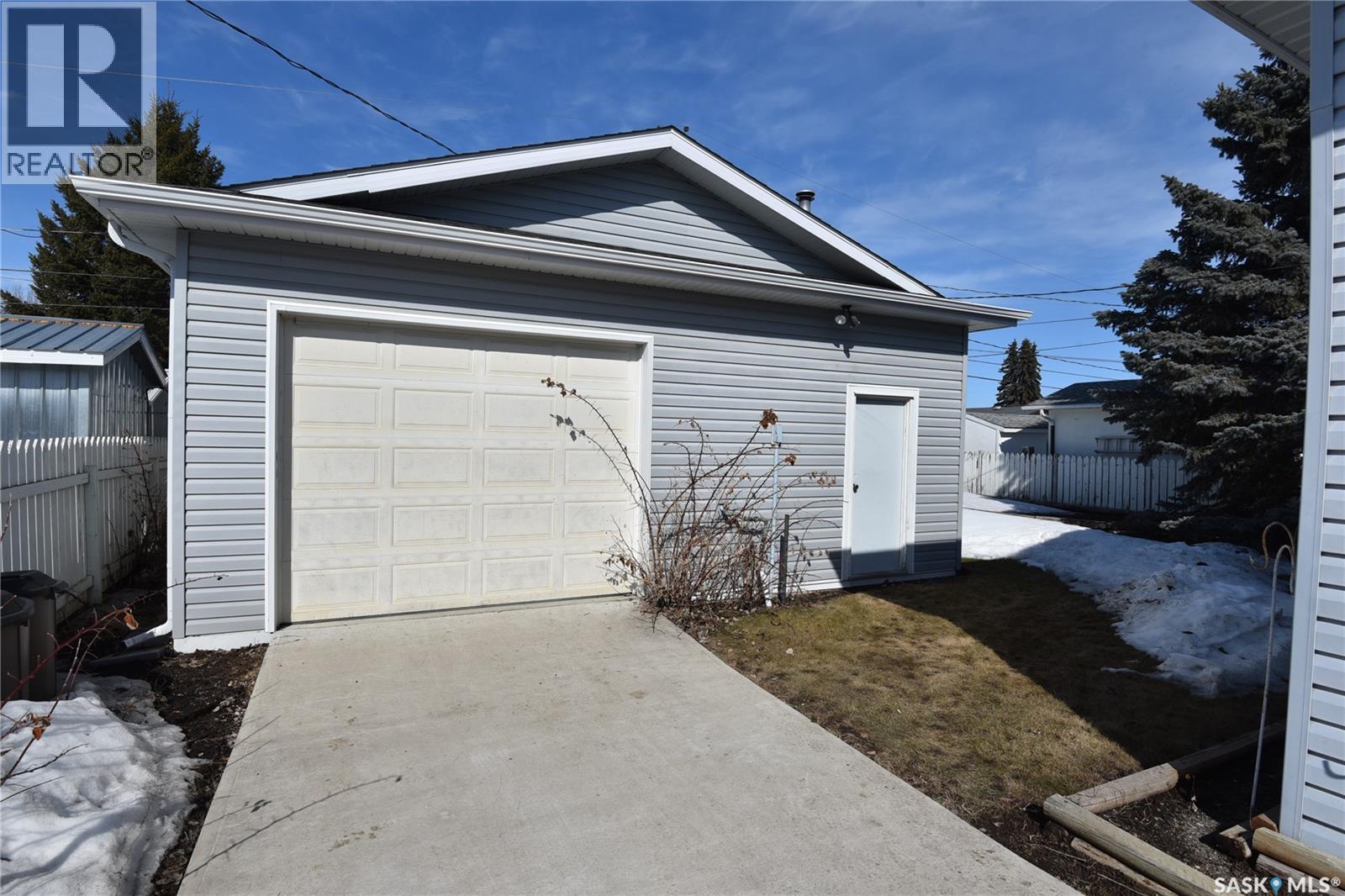 1300 Centre Street, Nipawin, Saskatchewan  S0E 1E0 - Photo 35 - SK034793