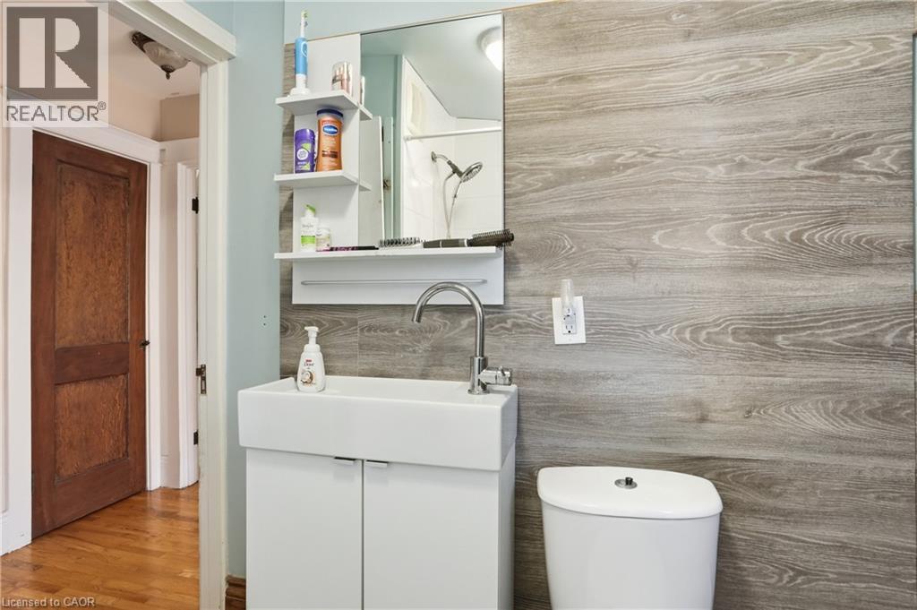 21 Weir Street N, Hamilton, Ontario  L8H 5E7 - Photo 29 - 40824988