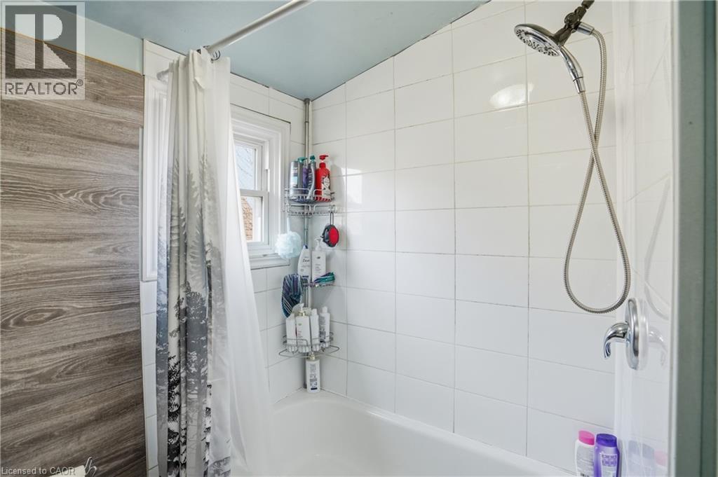 21 Weir Street N, Hamilton, Ontario  L8H 5E7 - Photo 28 - 40824988