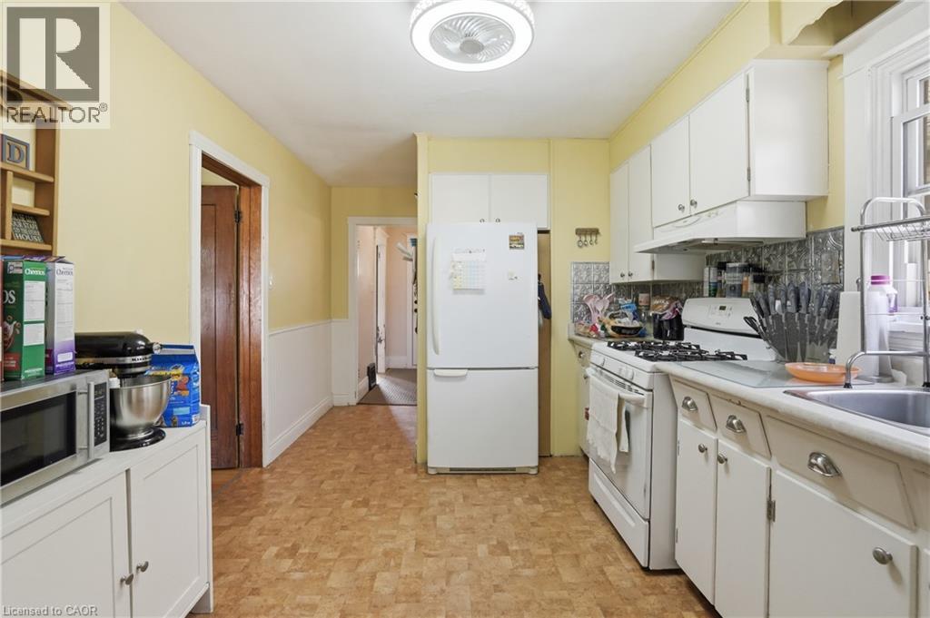 21 Weir Street N, Hamilton, Ontario  L8H 5E7 - Photo 18 - 40824988