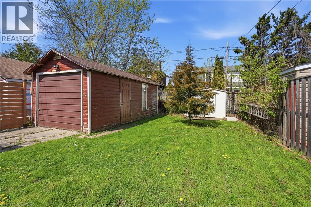 21 Weir Street N, Hamilton, Ontario  L8H 5E7 - Photo 4 - 40824988
