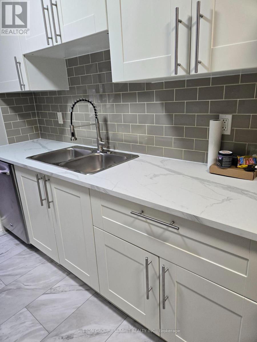 89 - 7430 Copenhagen Road, Mississauga, Ontario  L5H 2C4 - Photo 3 - W13083598