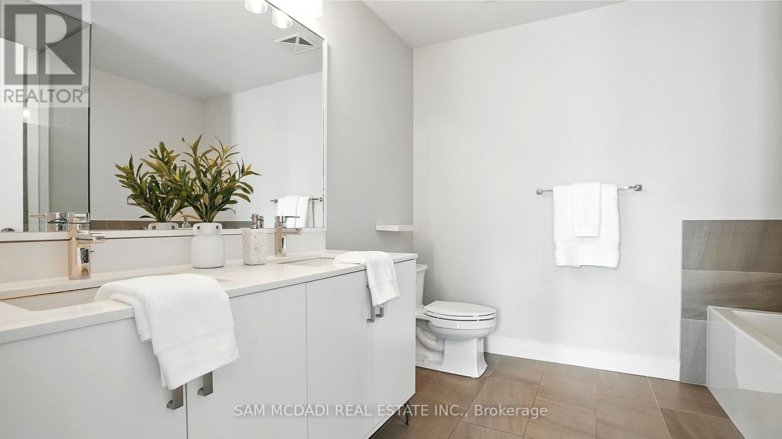 415 - 1575 Lakeshore Road W, Mississauga, Ontario  L5J 0B1 - Photo 21 - W13083626