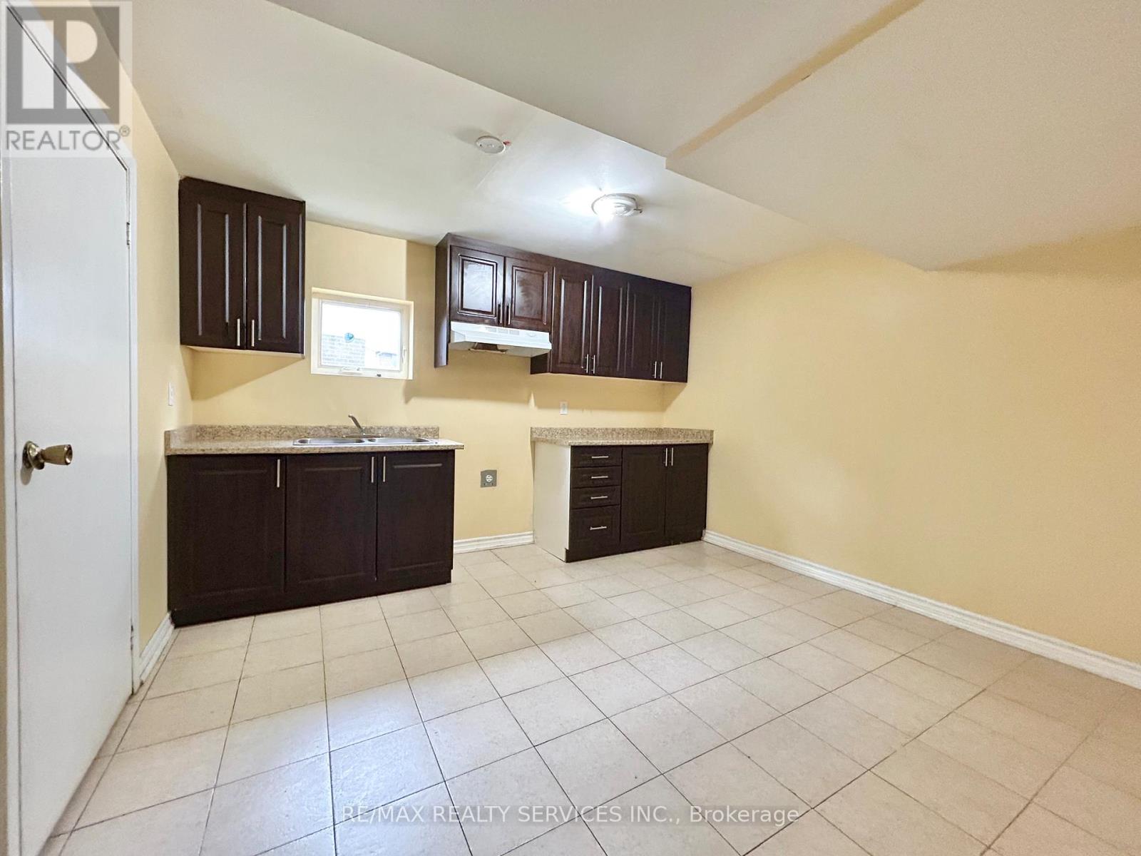 1 Braidwood Lake Road, Brampton, Ontario  L6Z 2K1 - Photo 20 - W13083636