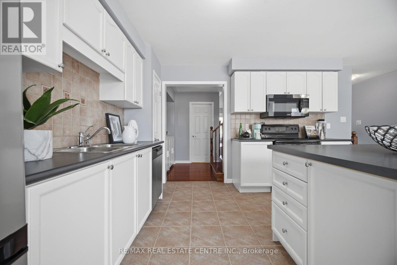 680 Mceastern Path, Milton, Ontario  L9T 0G4 - Photo 25 - W13083696