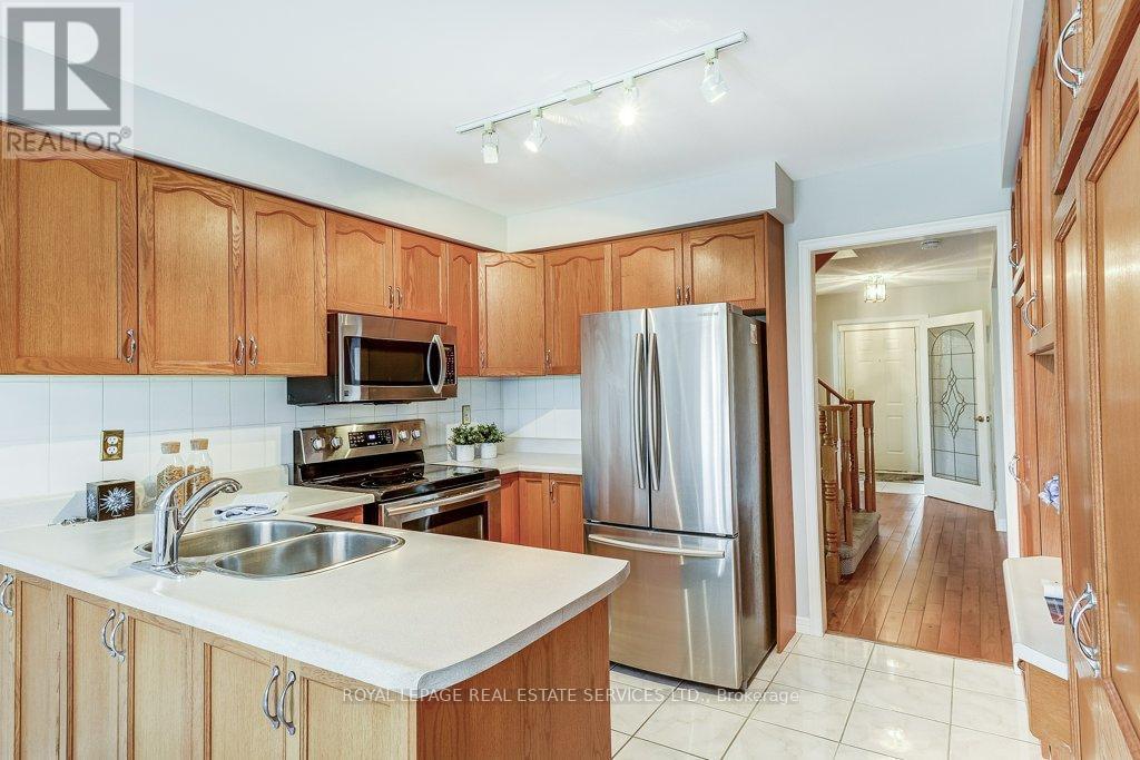 14 - 2103 Berwick Drive, Burlington, Ontario  L7M 4B7 - Photo 18 - W13083728