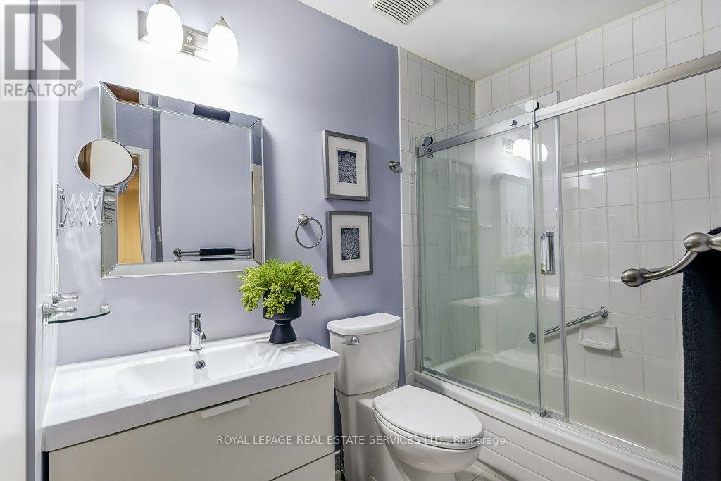 14 - 2103 Berwick Drive, Burlington, Ontario  L7M 4B7 - Photo 28 - W13083728