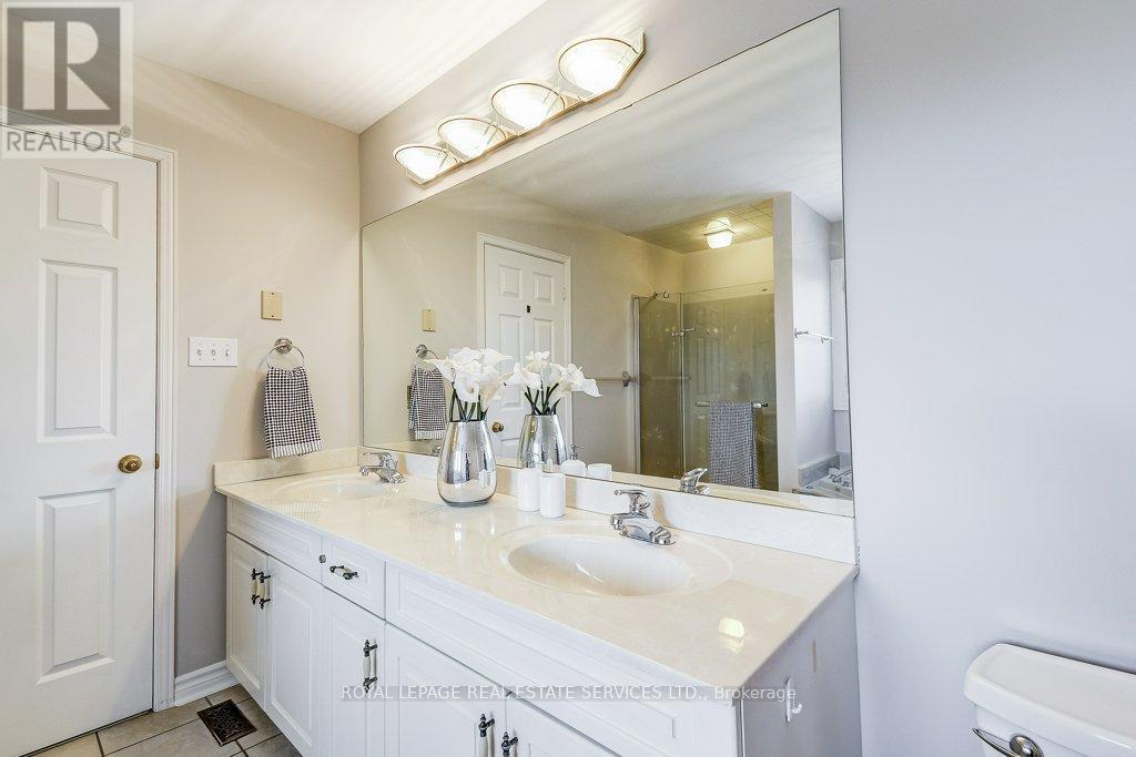 14 - 2103 Berwick Drive, Burlington, Ontario  L7M 4B7 - Photo 34 - W13083728