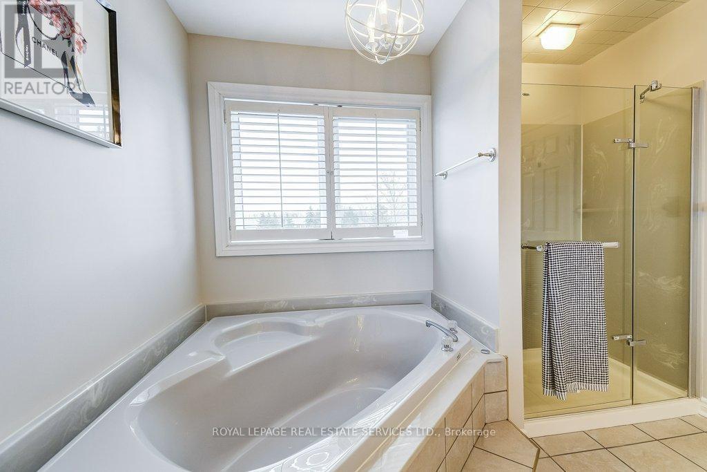 14 - 2103 Berwick Drive, Burlington, Ontario  L7M 4B7 - Photo 35 - W13083728