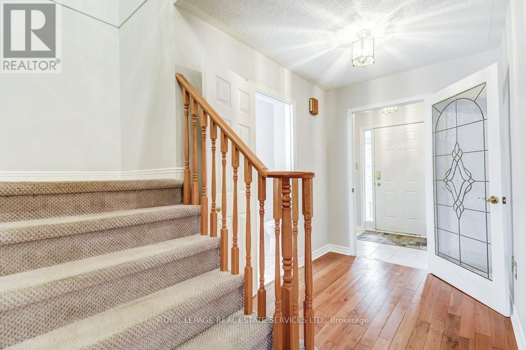 14 - 2103 Berwick Drive, Burlington, Ontario  L7M 4B7 - Photo 6 - W13083728