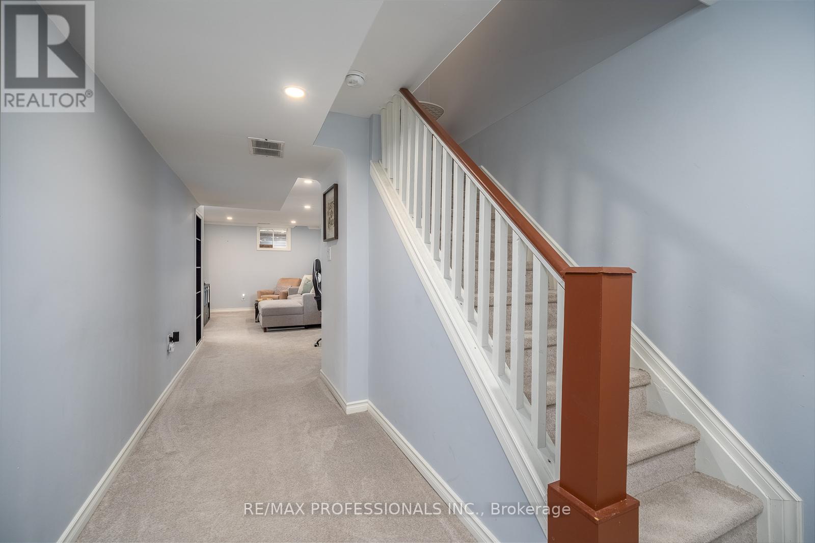 14 - 1745 Creek Way, Burlington, Ontario  L7L 7E1 - Photo 37 - W13083806
