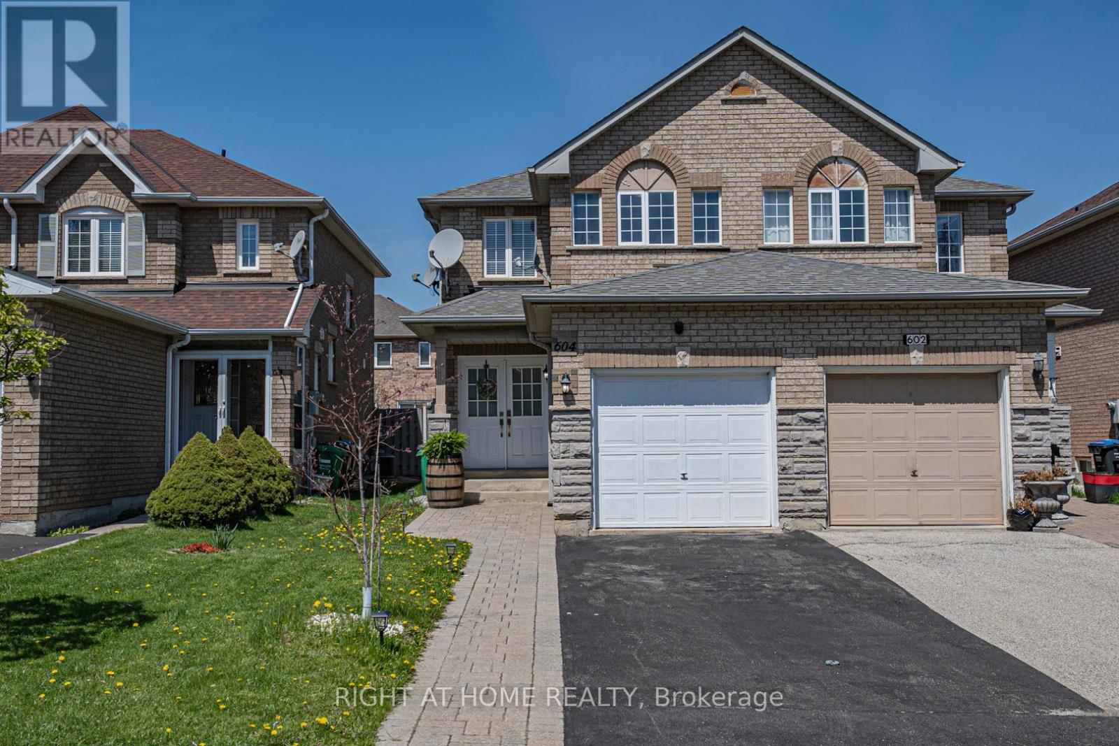 604 SUMMER PARK CRESCENT, Mississauga, Ontario
