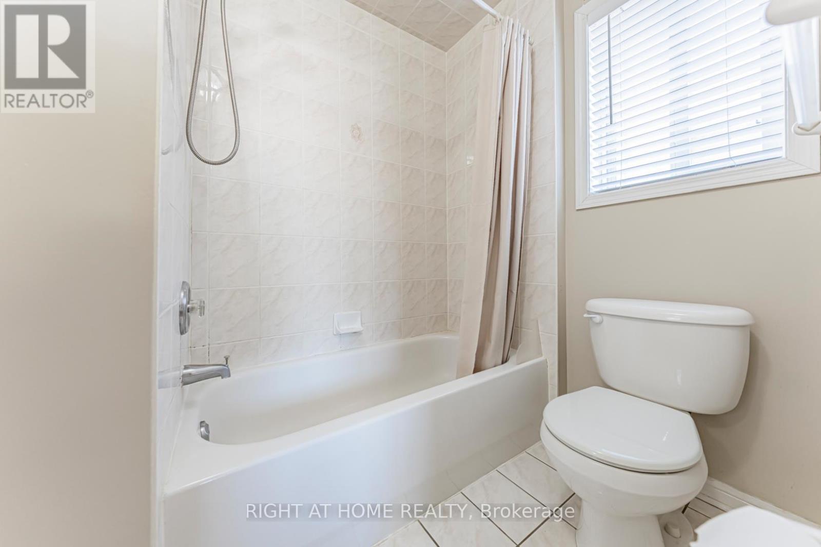 604 Summer Park Crescent, Mississauga, Ontario  L5B 4E9 - Photo 18 - W13083830