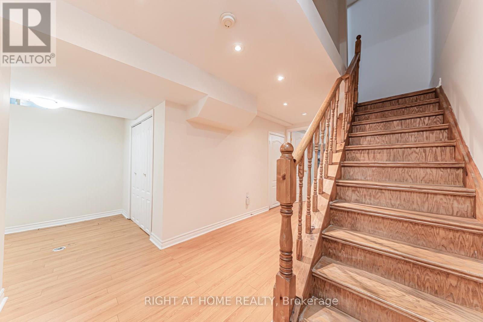 604 Summer Park Crescent, Mississauga, Ontario  L5B 4E9 - Photo 25 - W13083830