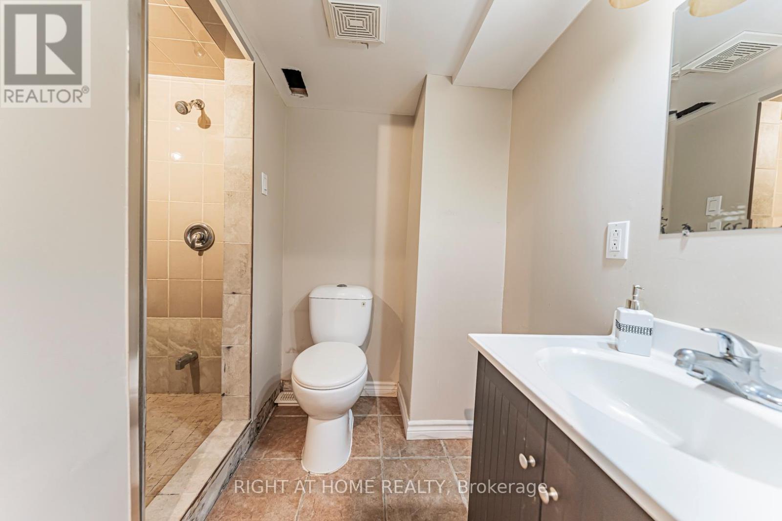 604 Summer Park Crescent, Mississauga, Ontario  L5B 4E9 - Photo 32 - W13083830