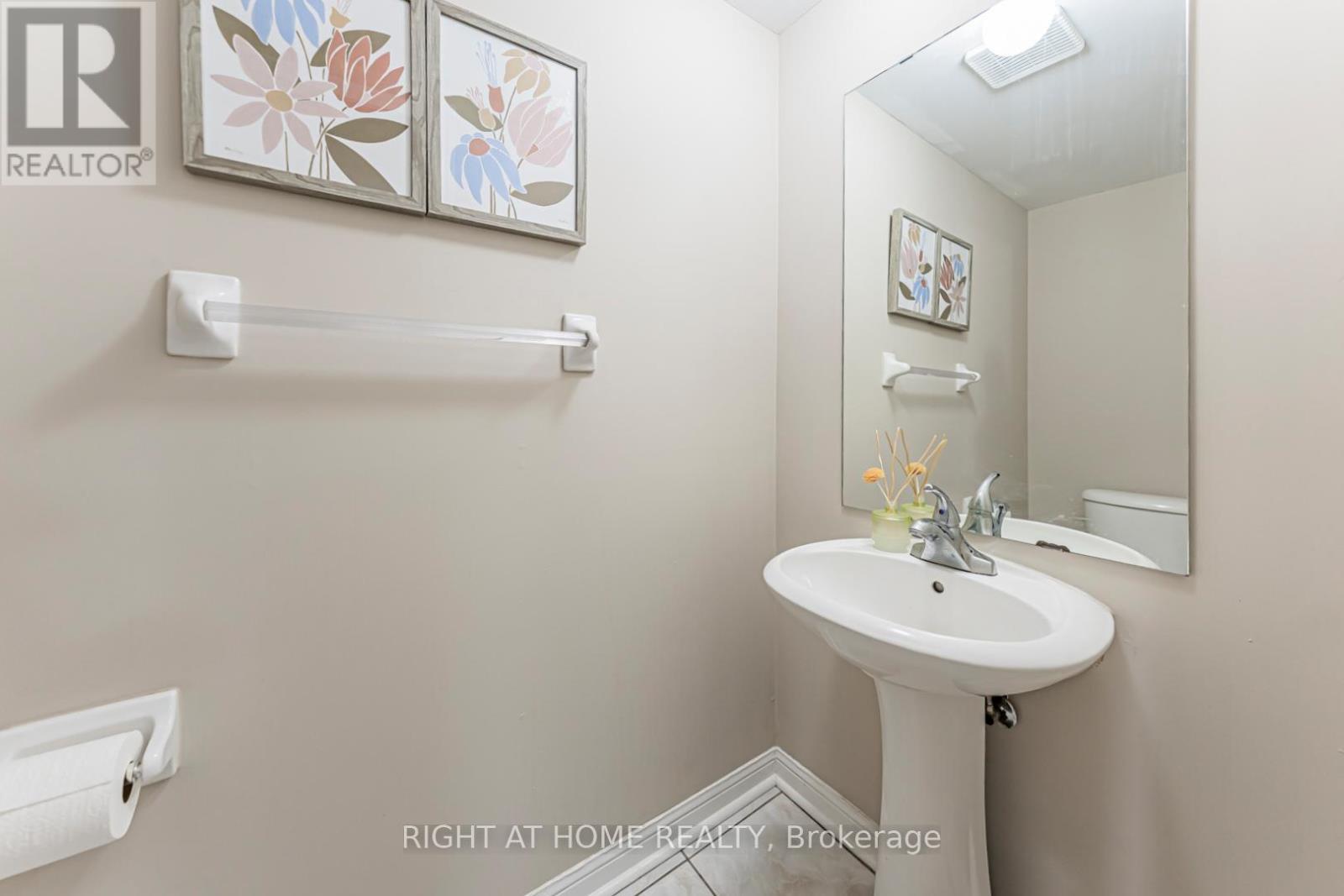 604 Summer Park Crescent, Mississauga, Ontario  L5B 4E9 - Photo 7 - W13083830