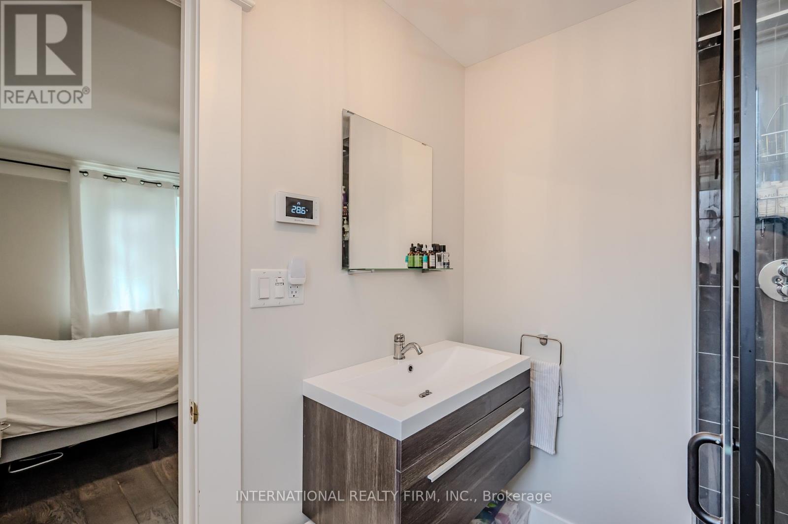 76 Thirty Fifth Street, Toronto, Ontario  M8W 3K4 - Photo 12 - W13083836