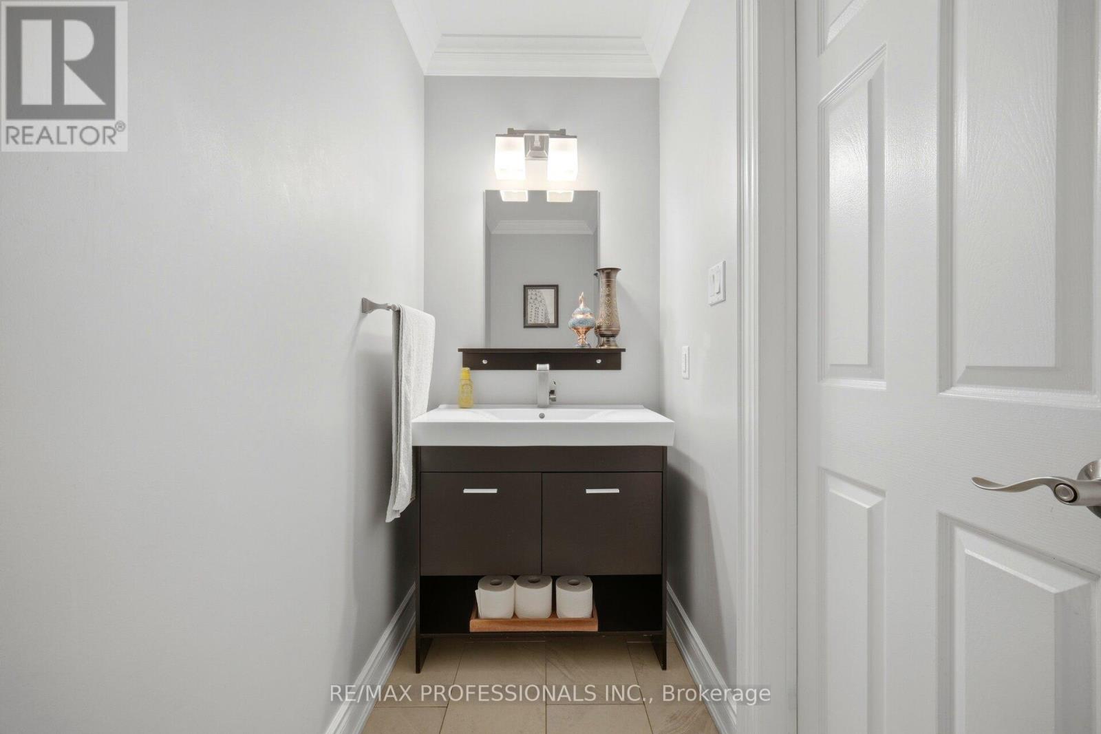 2 Enchangted Court, Brampton, Ontario  L6Z 3M9 - Photo 22 - W13083934
