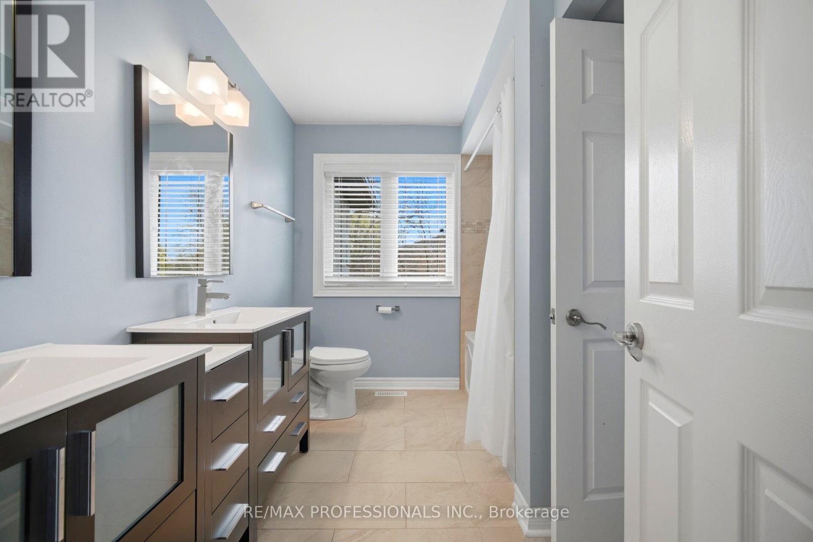 2 Enchangted Court, Brampton, Ontario  L6Z 3M9 - Photo 30 - W13083934