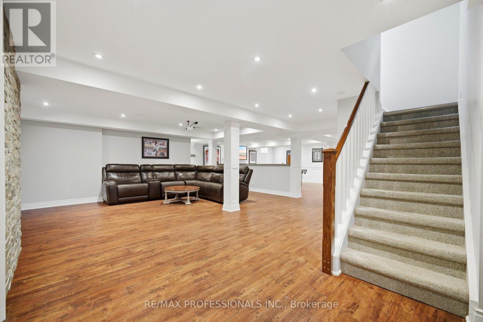 2 Enchangted Court, Brampton, Ontario  L6Z 3M9 - Photo 36 - W13083934