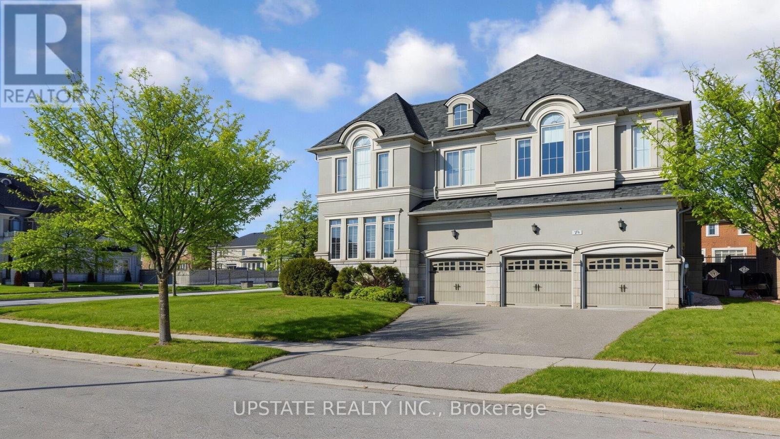 23 Dalmeny Drive, Brampton, Ontario  L6X 0X3 - Photo 2 - W13071674