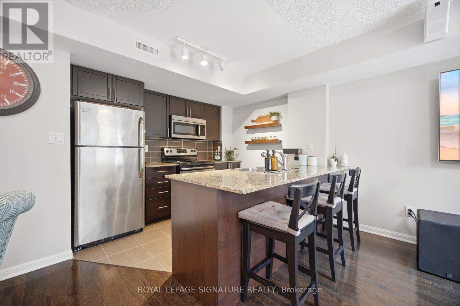 162 - 8 Foundry Avenue, Toronto, Ontario  M6H 0A5 - Photo 8 - W13074106