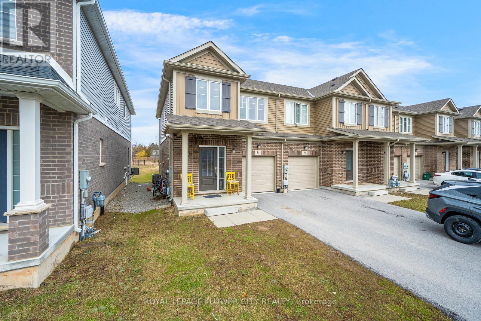 24 Sycamore Street, Welland, Ontario  L3C 0H8 - Photo 2 - X13083642