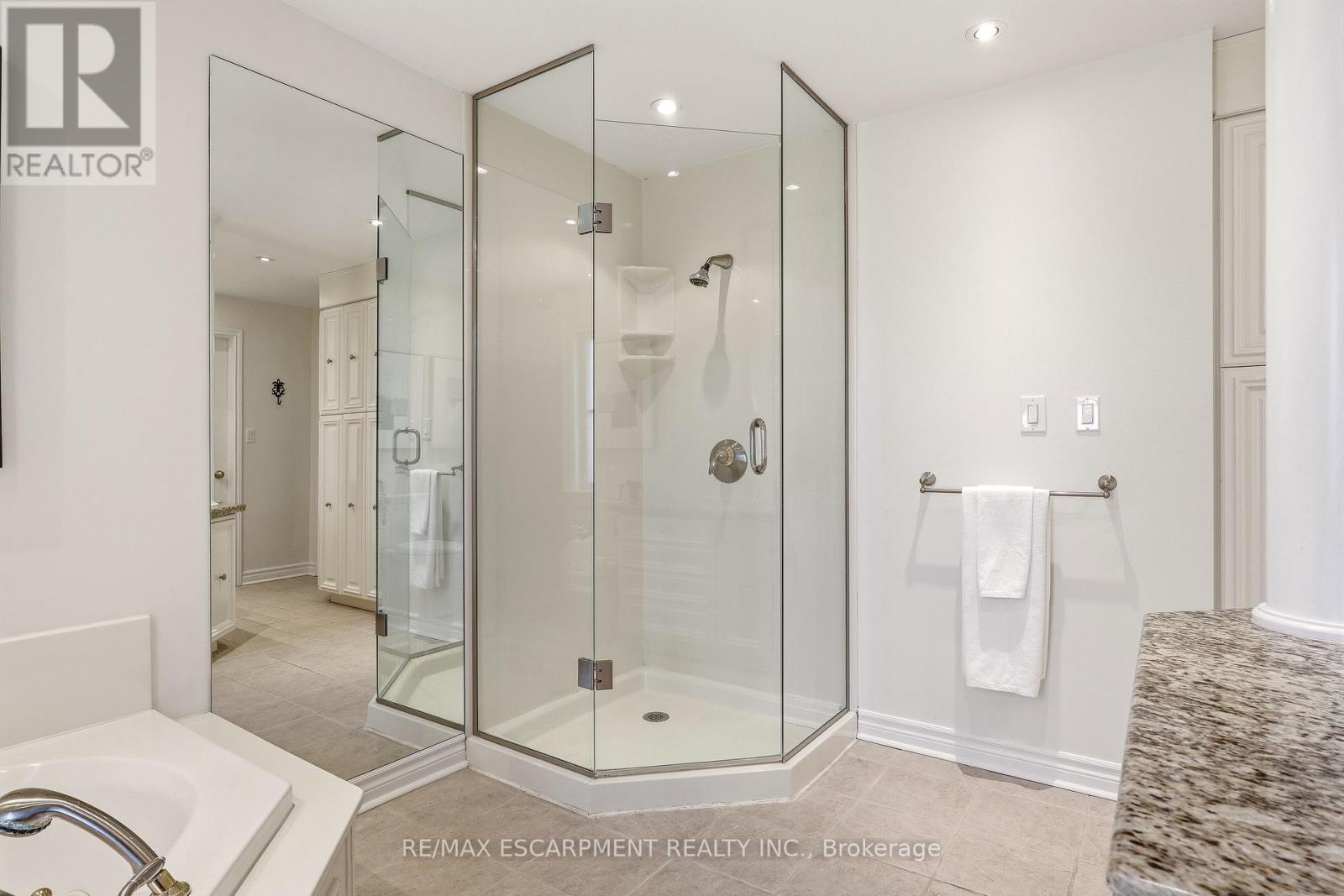 54 Acredale Drive, Hamilton, Ontario  L0R 1H0 - Photo 19 - X13083664