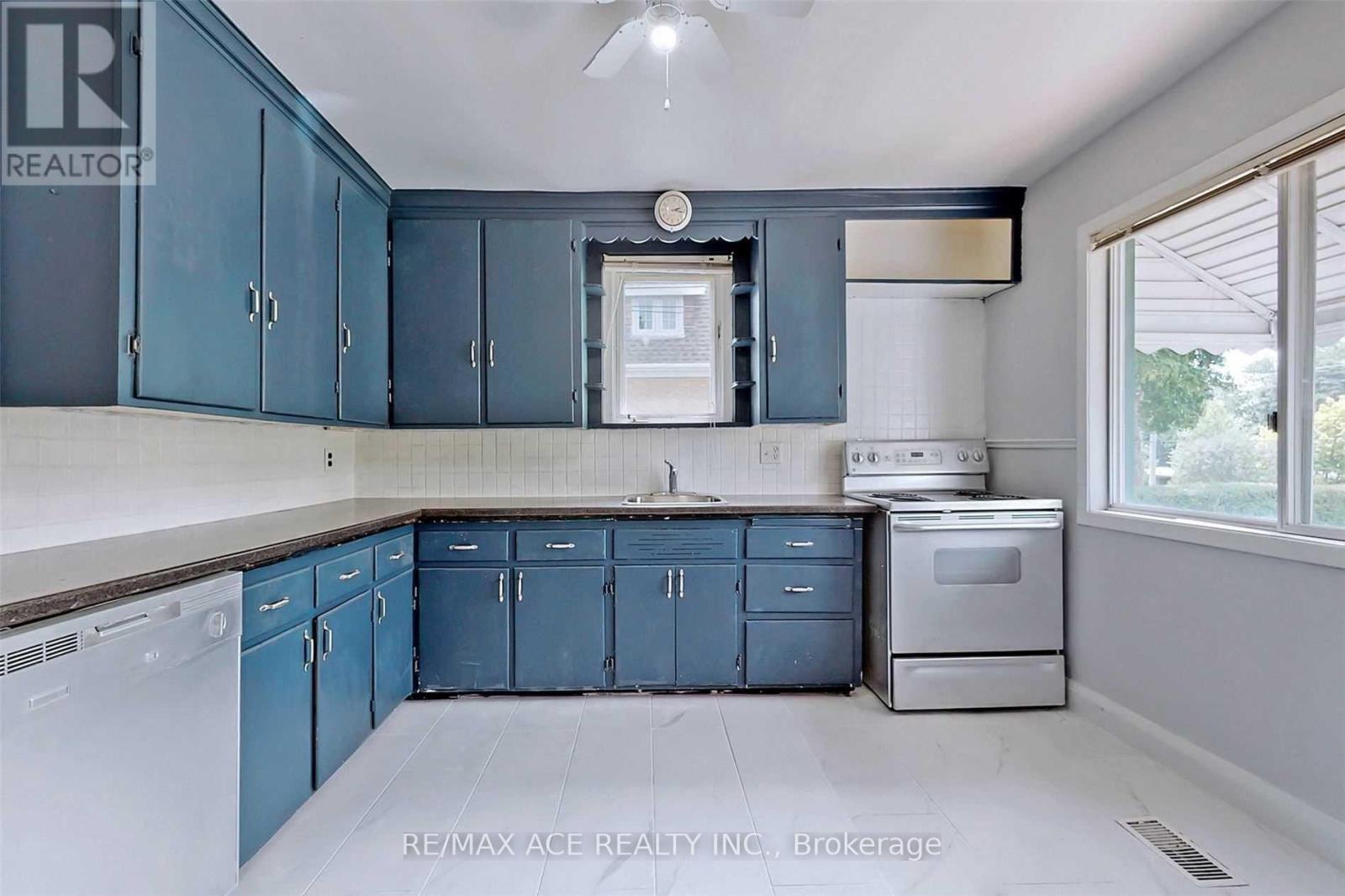 112 Bridge Street W, Waterloo, Ontario  N2K 1K9 - Photo 10 - X13083904