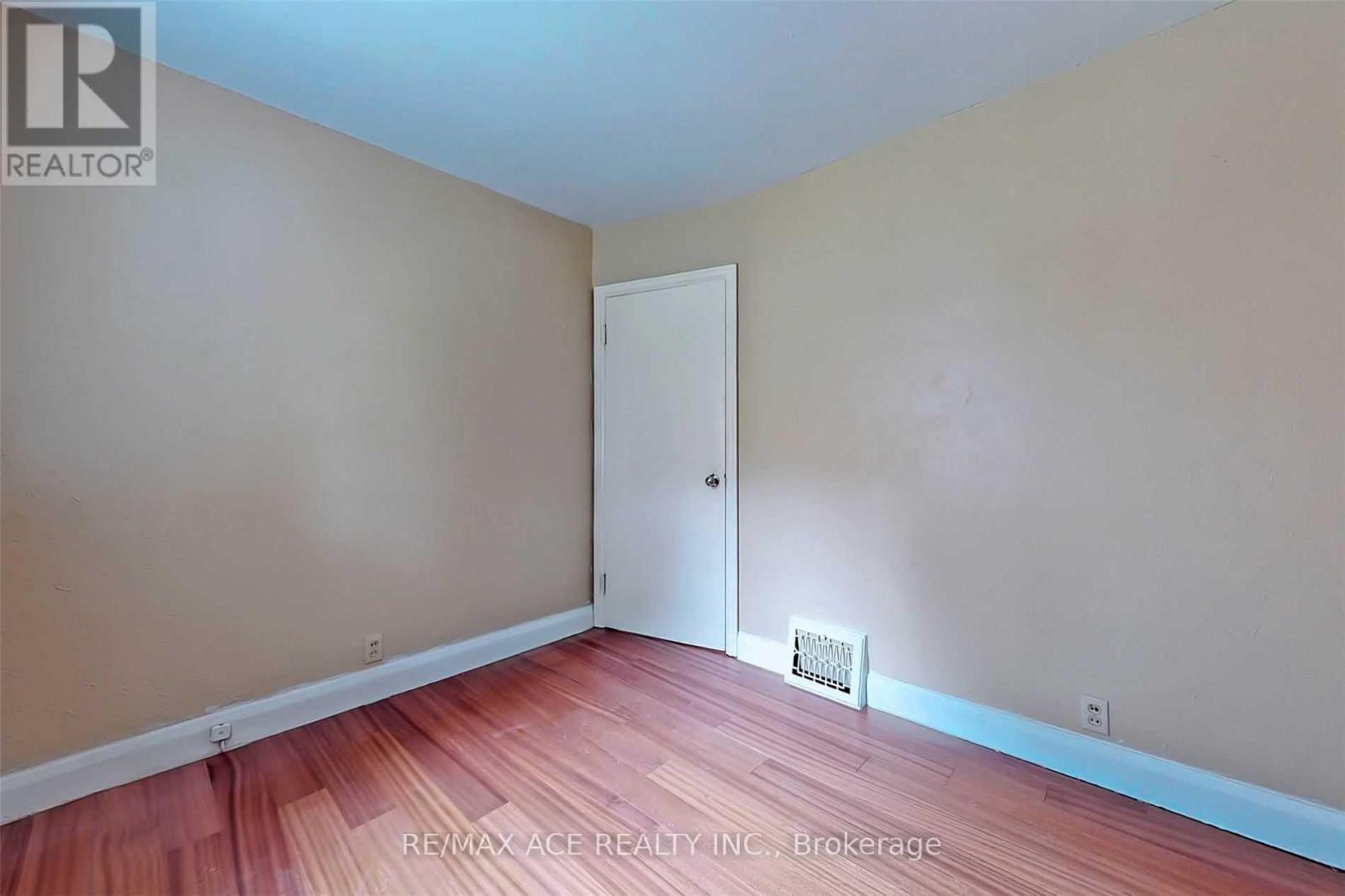 112 Bridge Street W, Waterloo, Ontario  N2K 1K9 - Photo 18 - X13083904