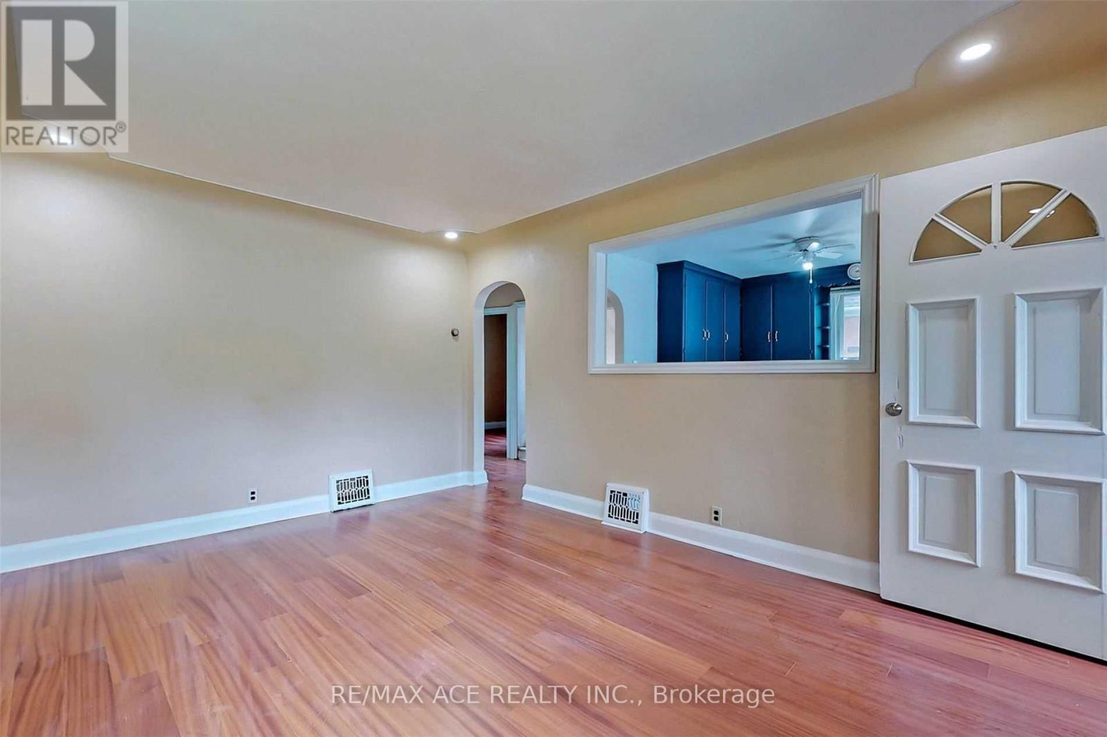 112 Bridge Street W, Waterloo, Ontario  N2K 1K9 - Photo 6 - X13083904