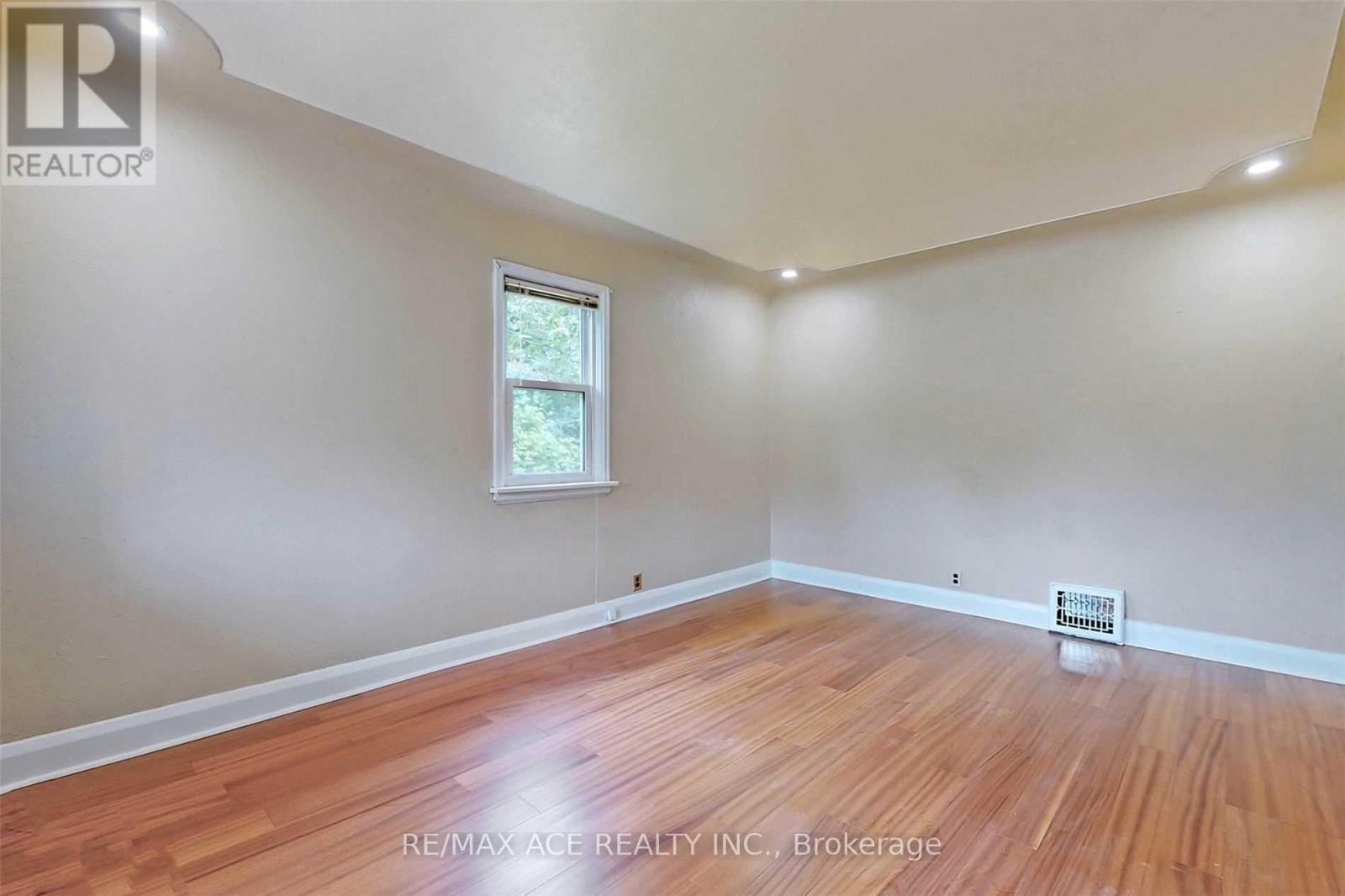 112 Bridge Street W, Waterloo, Ontario  N2K 1K9 - Photo 7 - X13083904