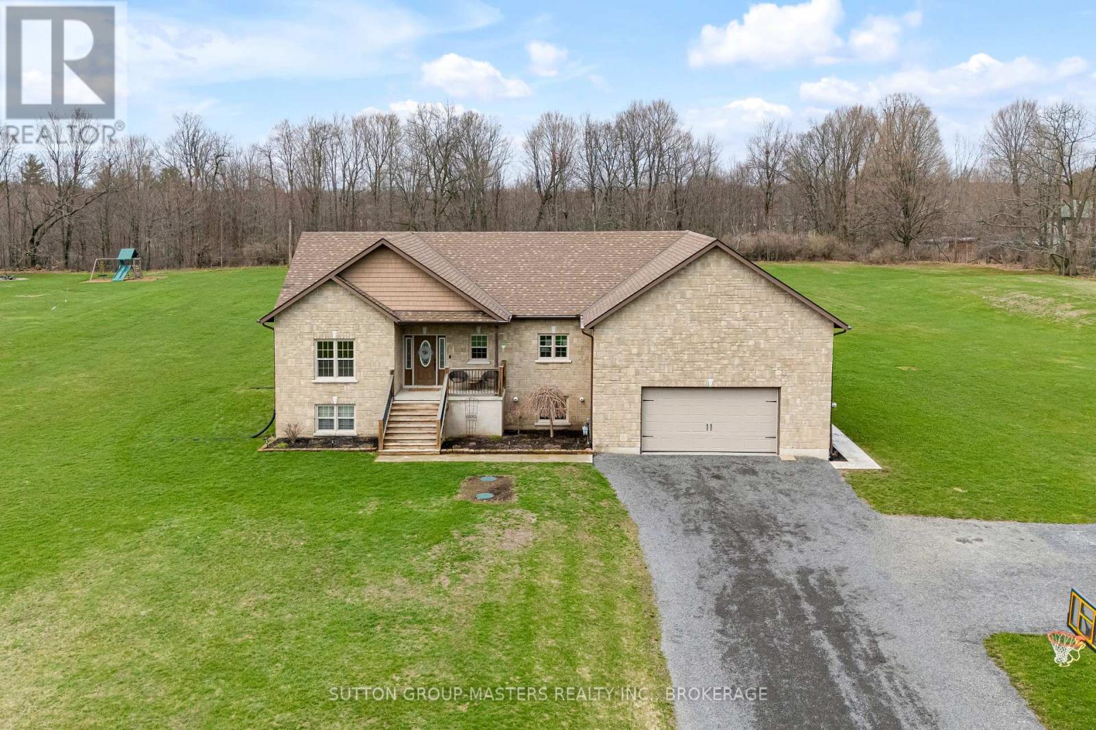 11 Dawson Drive, Front Of Leeds & Seeleys Bay, Ontario  K7G 2V4 - Photo 2 - X13084194