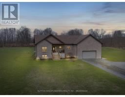 11 DAWSON DRIVE, Gananoque, Ontario