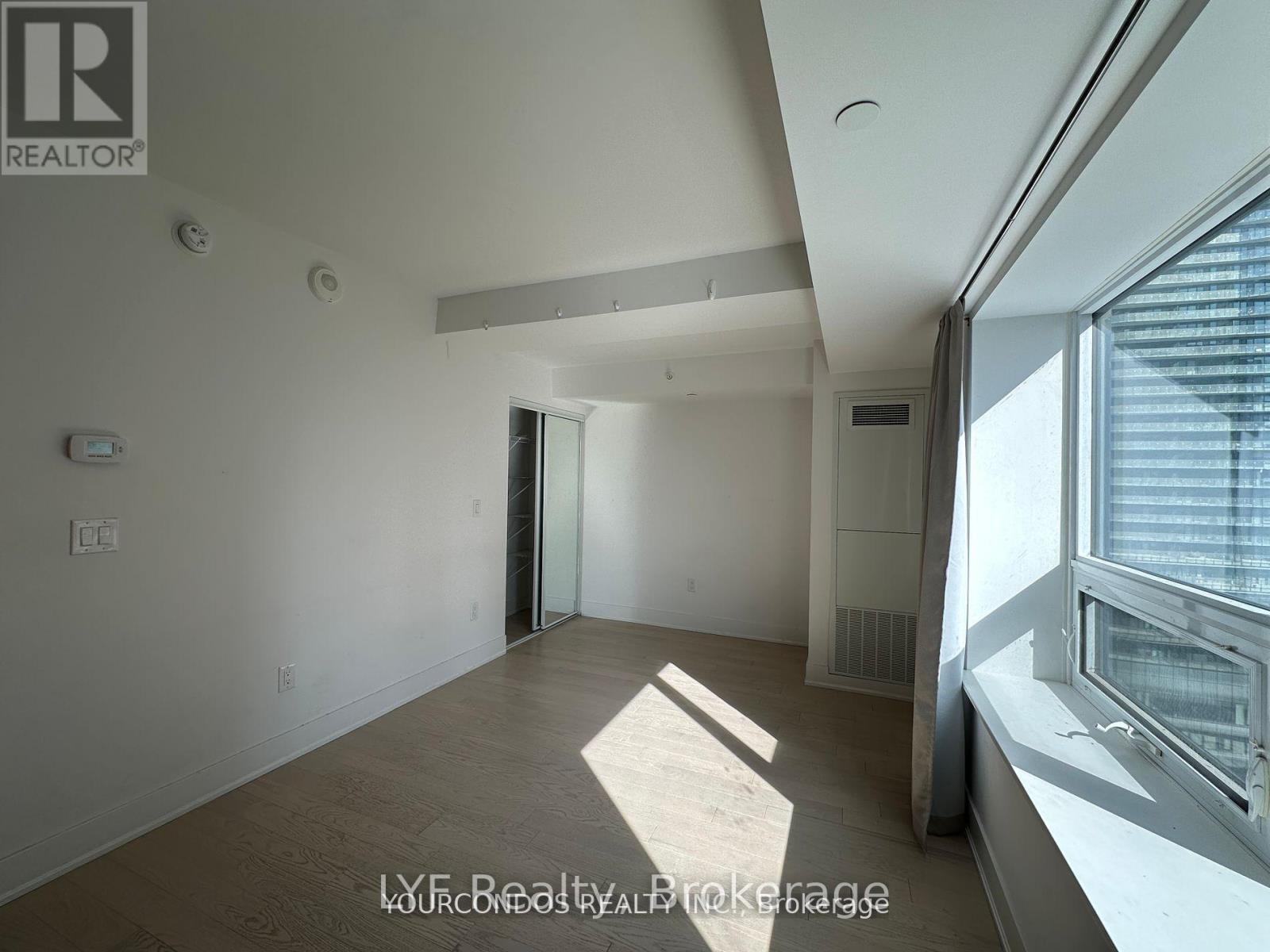 1406 - 955 Bay Street, Toronto, Ontario  M5S 0C6 - Photo 5 - C12957226