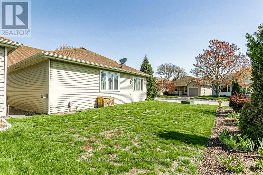 62 Edwin Crescent, Tillsonburg, Ontario  N4G 5H6 - Photo 34 - X13084084