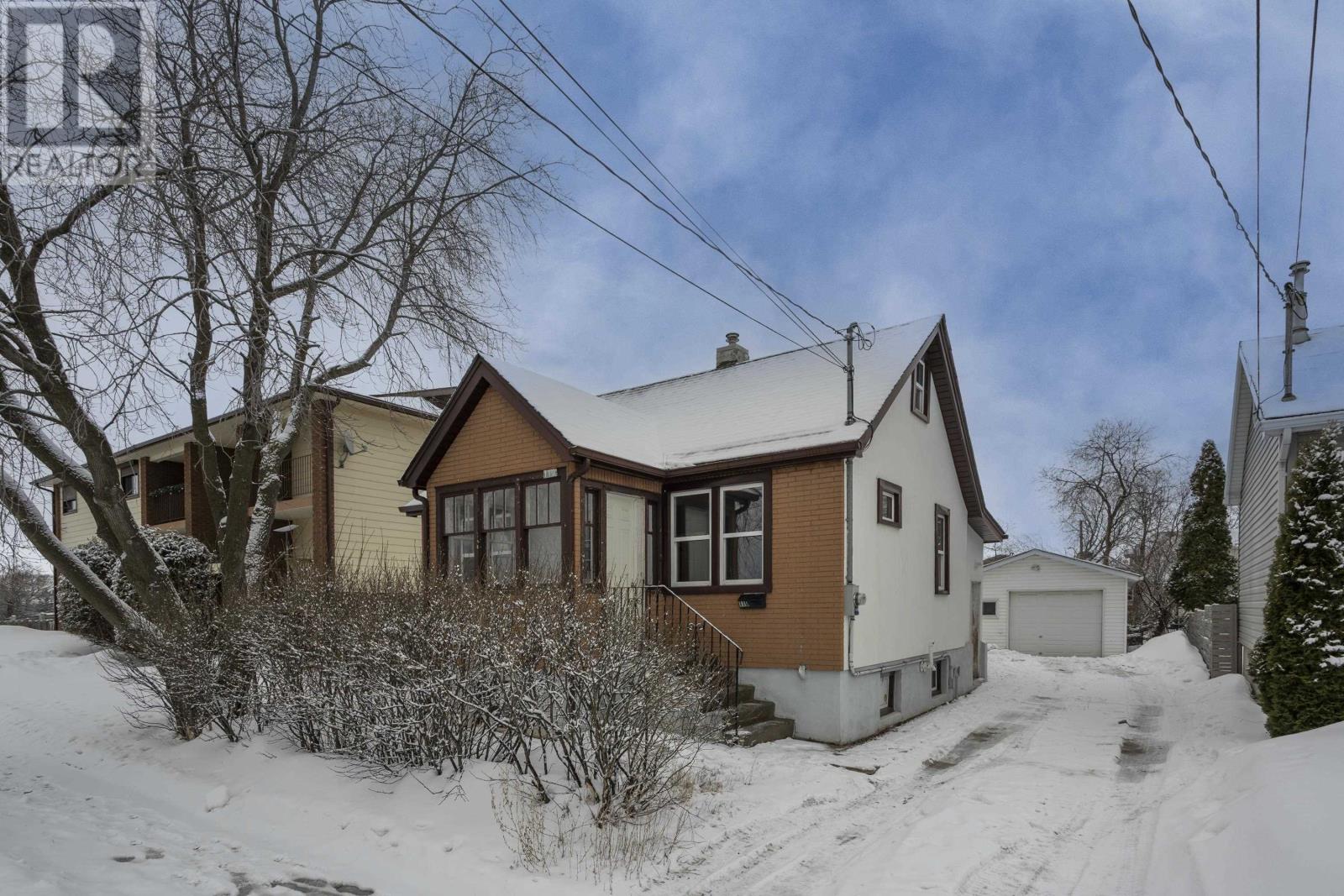 110 Northern AVE, Thunder Bay, Ontario