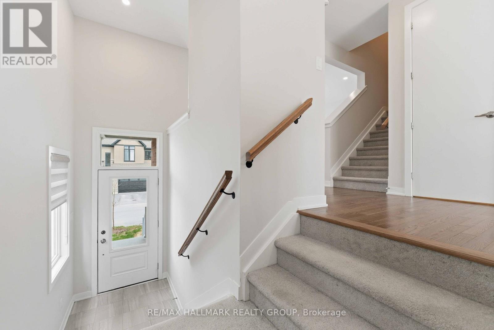 404 Appalachian Circle, Ottawa, Ontario  K2J 6X3 - Photo 2 - X13084022