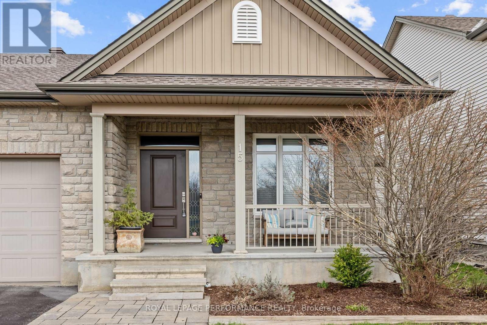 15 York Crossing Crossing, Russell, Ontario  K4R 0C4 - Photo 2 - X13084114