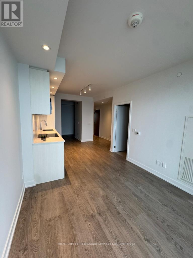 2208 - 1928 Lake Shore Boulevard W, Toronto, Ontario  M6S 0B1 - Photo 9 - W13084104