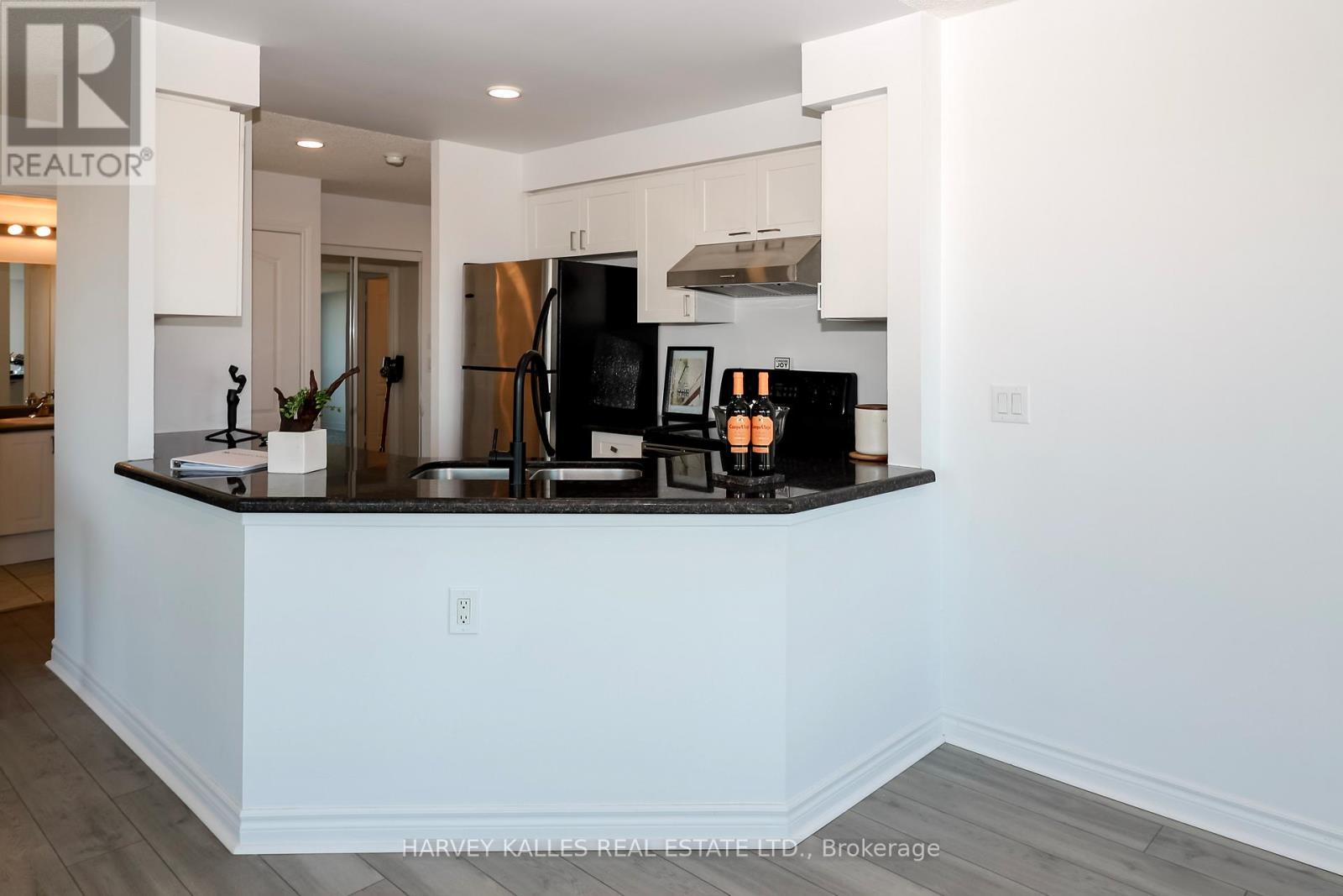 803 - 1030 Sheppard Avenue W, Toronto, Ontario  M3H 2T6 - Photo 17 - C12964490