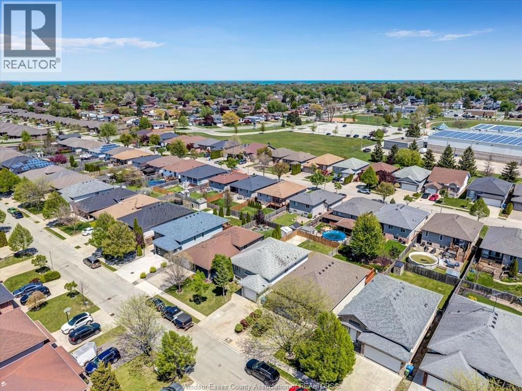 2558 Gatwick, Windsor, Ontario  N8P 1Y8 - Photo 34 - 26010003