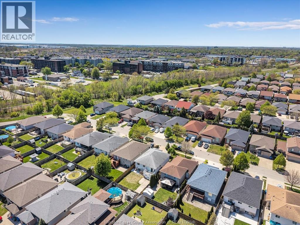 2558 Gatwick, Windsor, Ontario  N8P 1Y8 - Photo 37 - 26010003