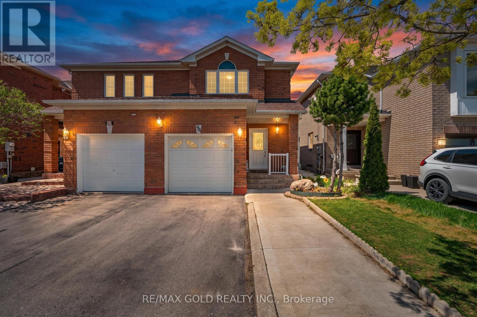 94 LAKE LOUISE DRIVE, Brampton, Ontario