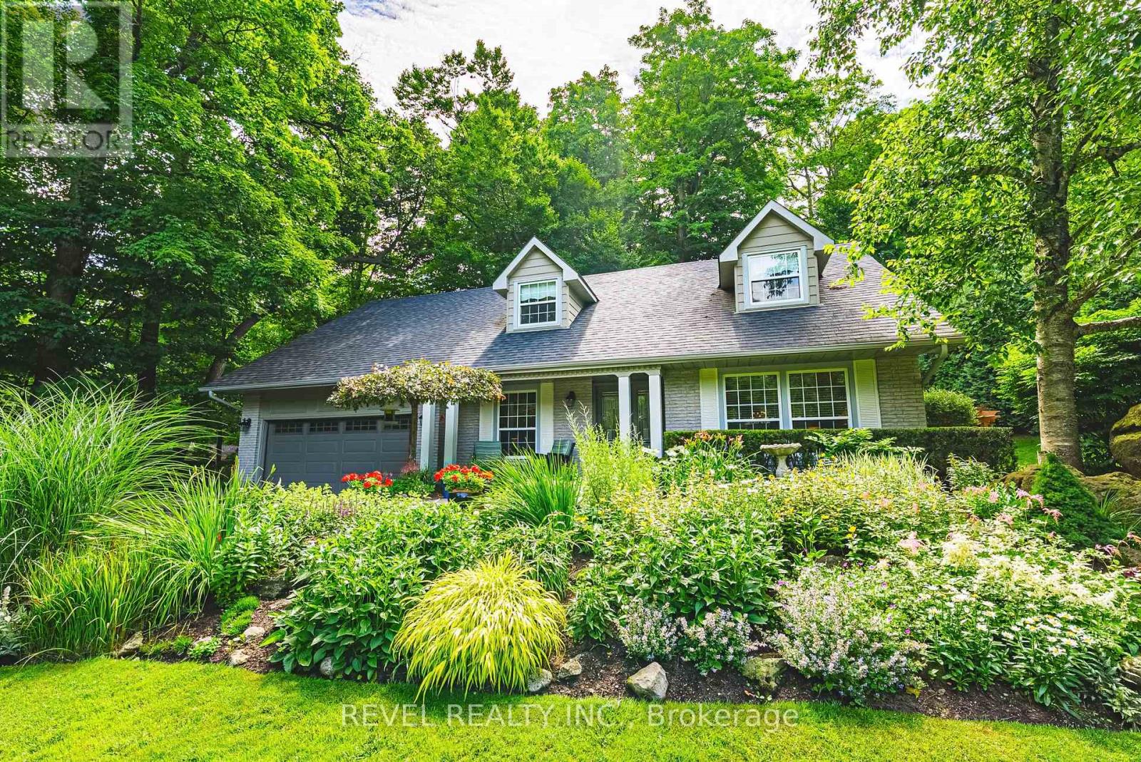 116 Campbell Avenue E, Milton, Ontario  L0P 1B0 - Photo 4 - W12862438
