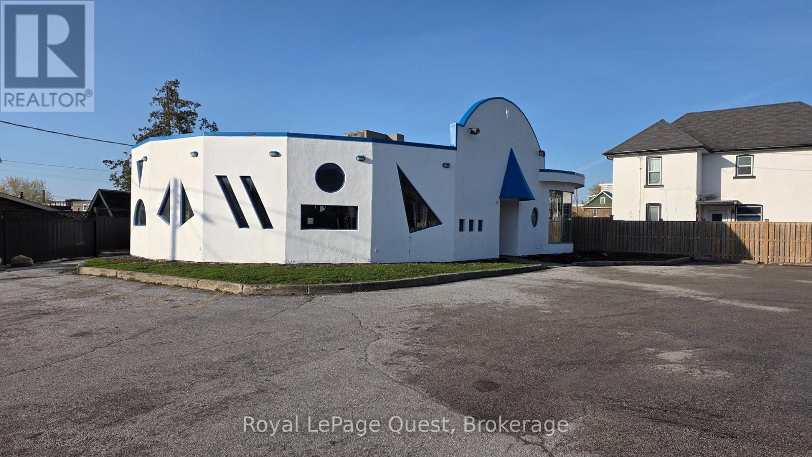 83 MISSISSAGA STREET W, orillia, Ontario